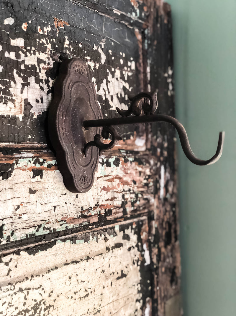 Taylor Vintage Style Straight Lantern Hook