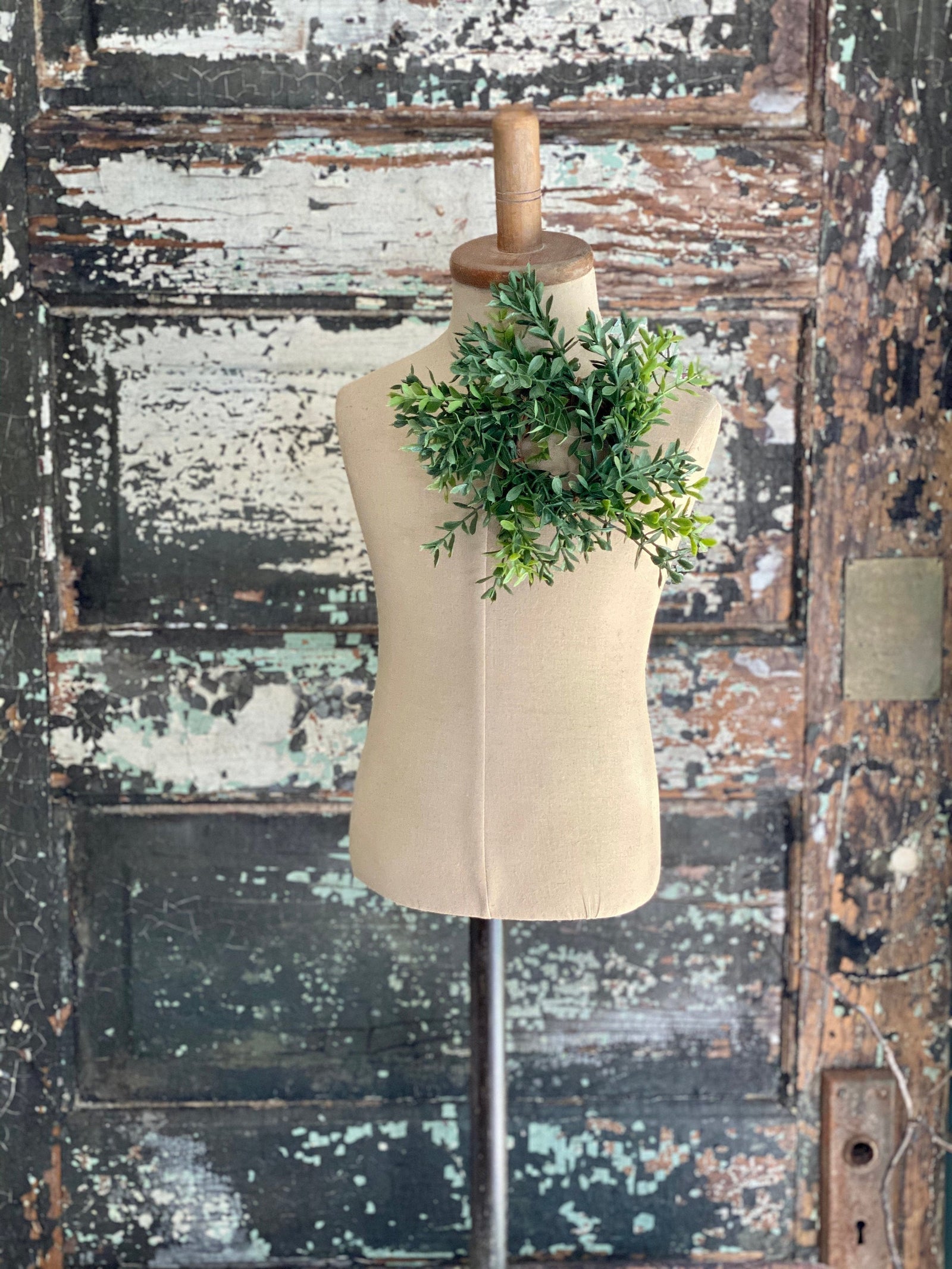 Artificial Mini Boxwood Taper Candle Ring
