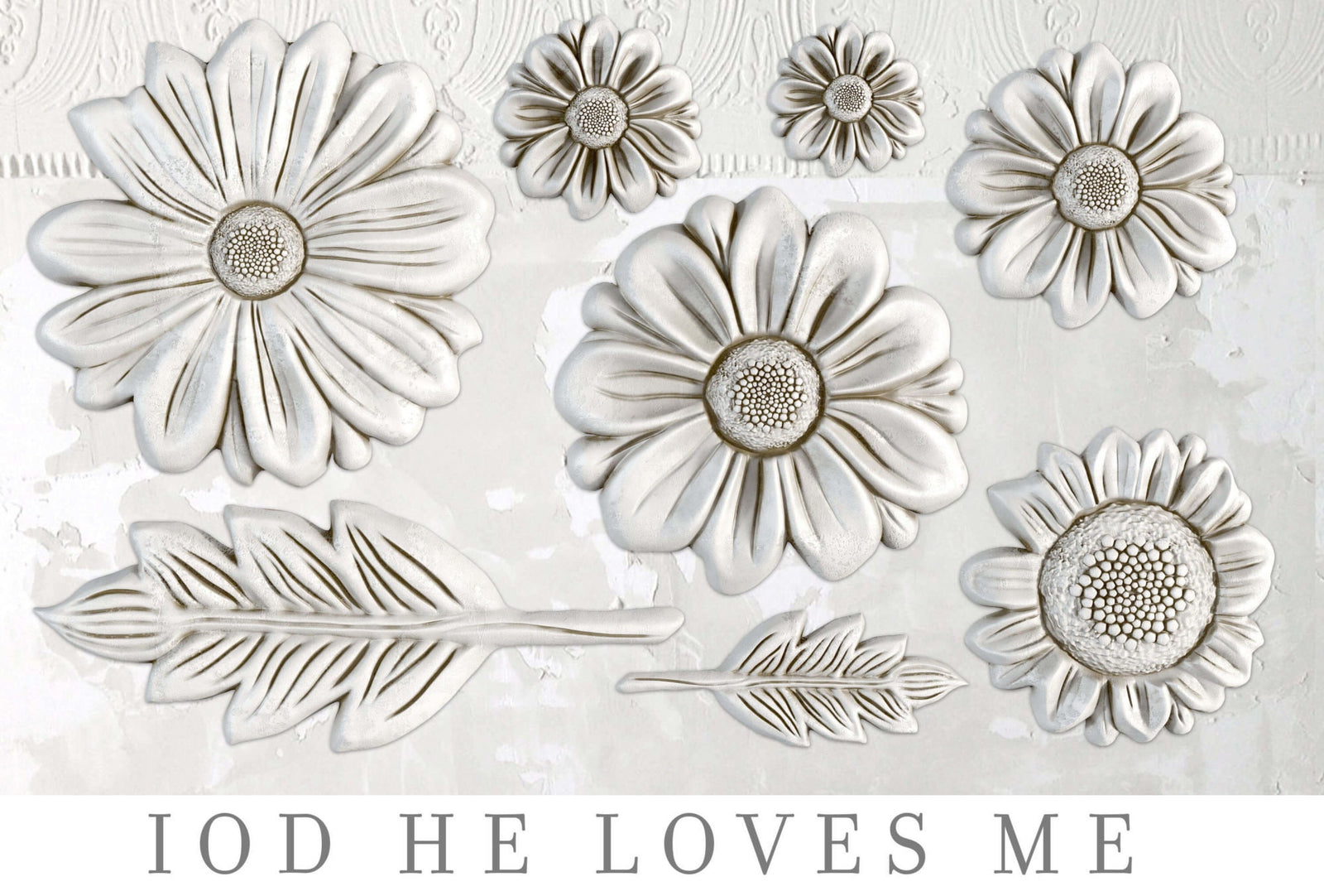 IOD He Loves Me Daisy Decor Mould