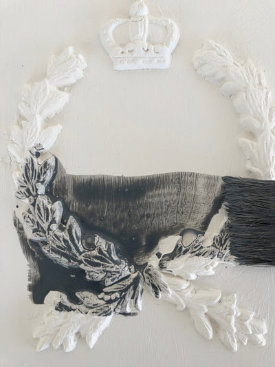 IOD He Loves Me Daisy Decor Mould