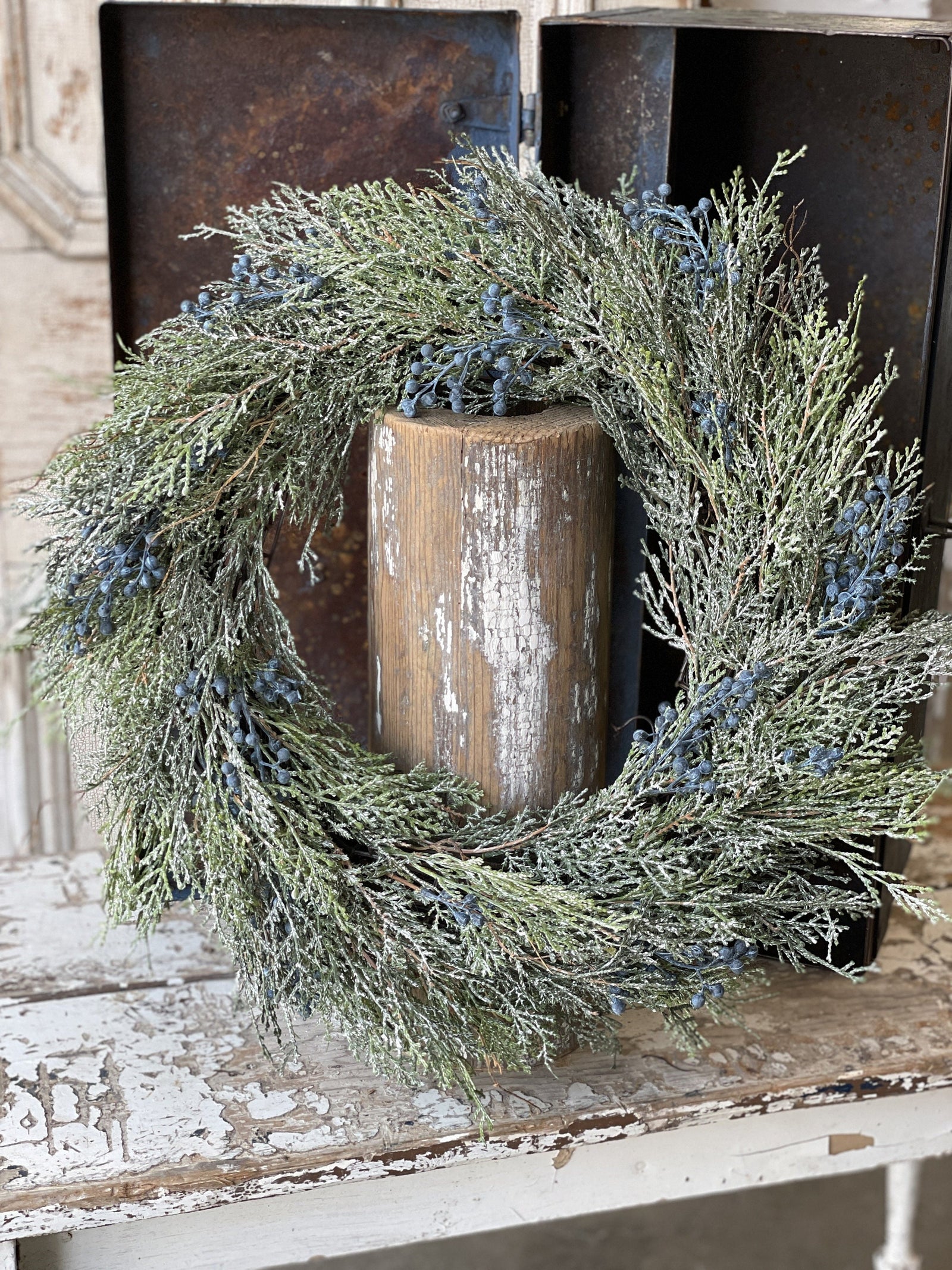 Artificial Blue Stone Snowy Cedar Pine Wreath