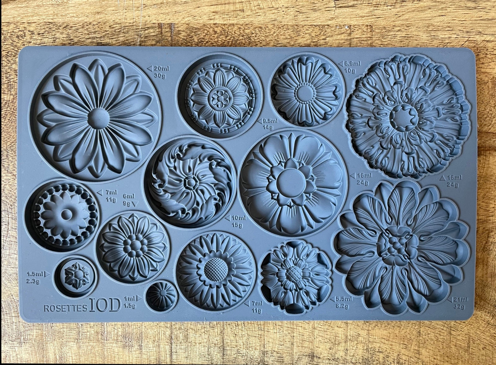 IOD Rosettes Decor Mould