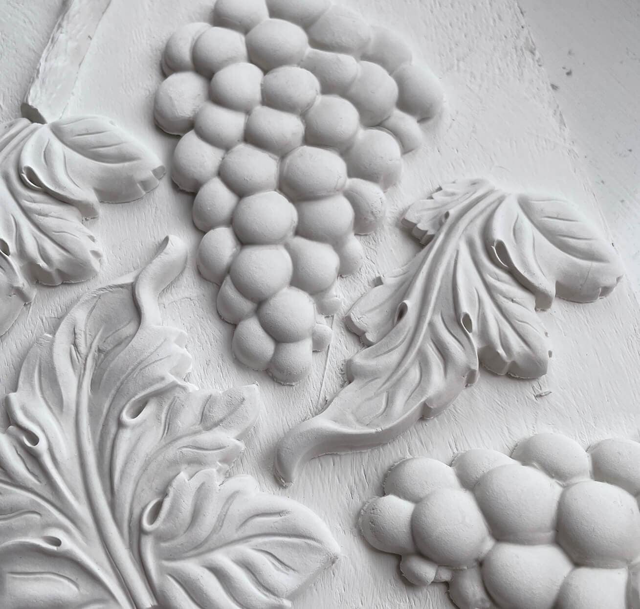IOD Grapes Decor Mould