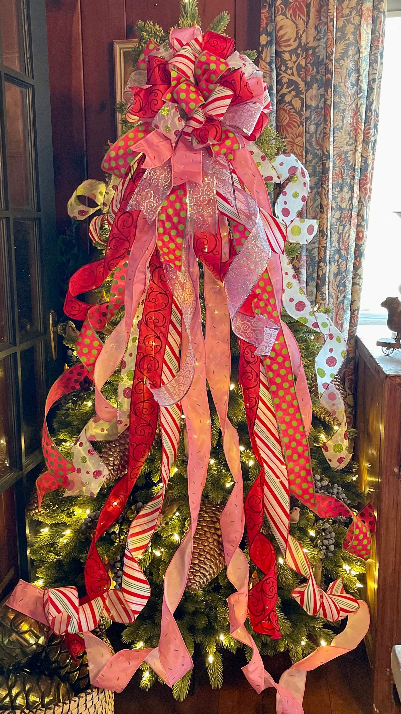 Molly XL Christmas Tree Topper Bow