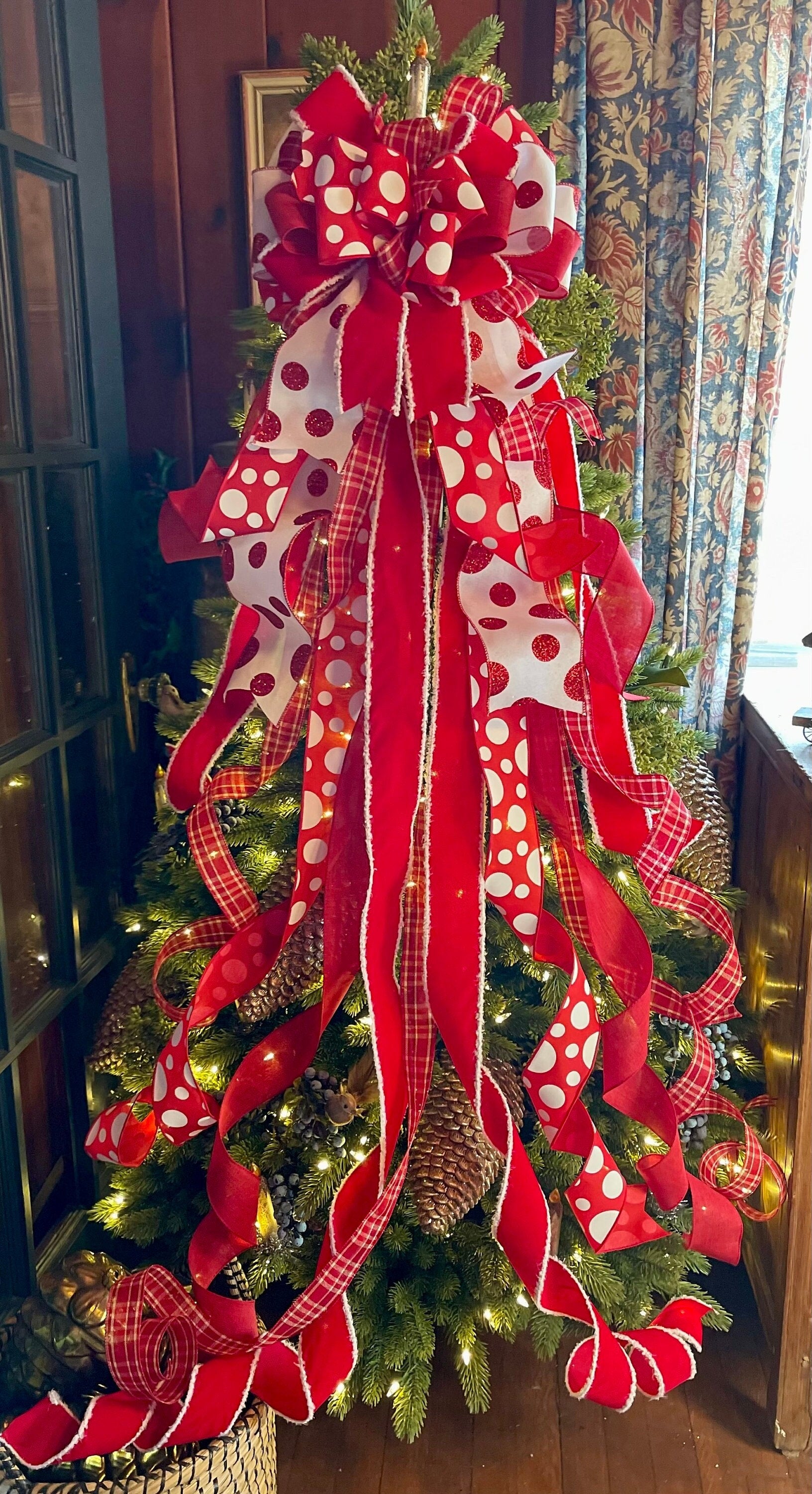 The Minnie Red & White Christmas Tree Topper Bow, Polka dot christmas bow, Deluxe christmas tree topper bow, Christmas tree trimming bow