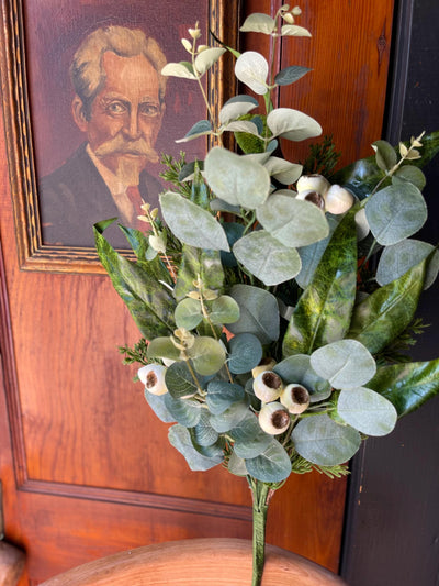 Artificial Eucalyptus Pod & Cedar Spray