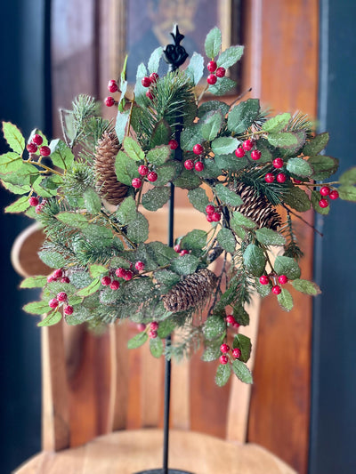 The Ivy Christmas Red Holly Leaf Candle Ring