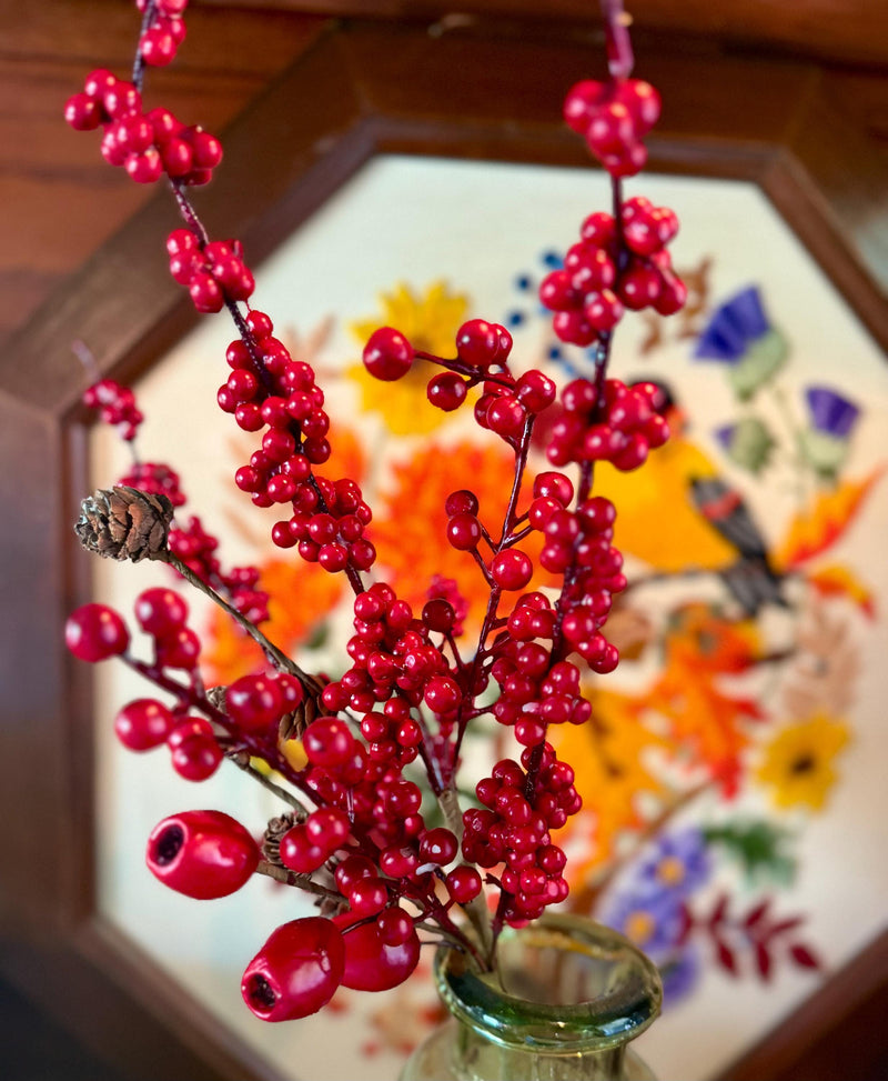 Artificial Red Berry Pod Pinecone Spray