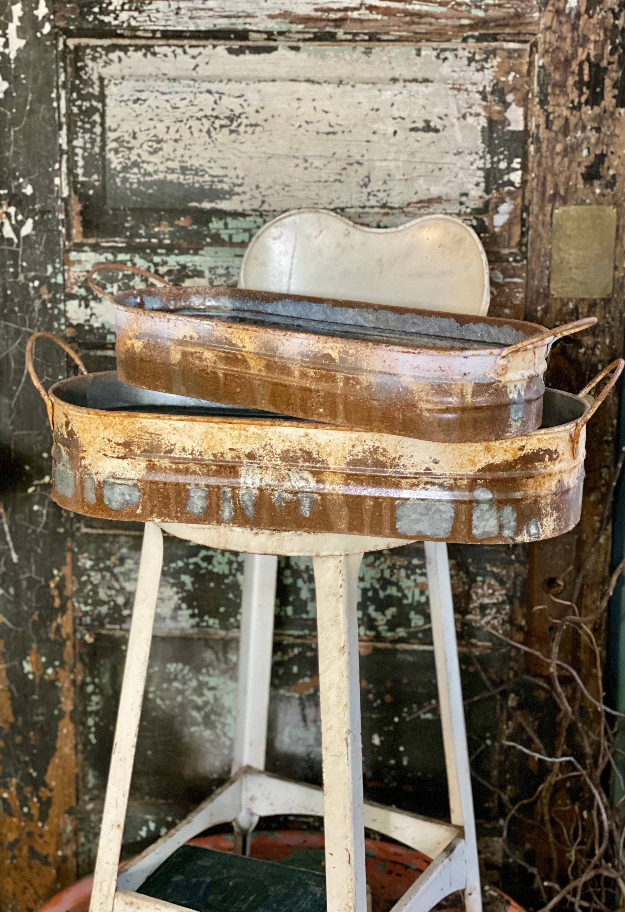 Galvanized Whitewash Rusted Oblong Metal Trug, Farmhouse distressed vintage look container, Large metal planter, bulb planter, rustic decor