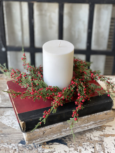 The Hollie Berry Cedar Pine Candle Ring
