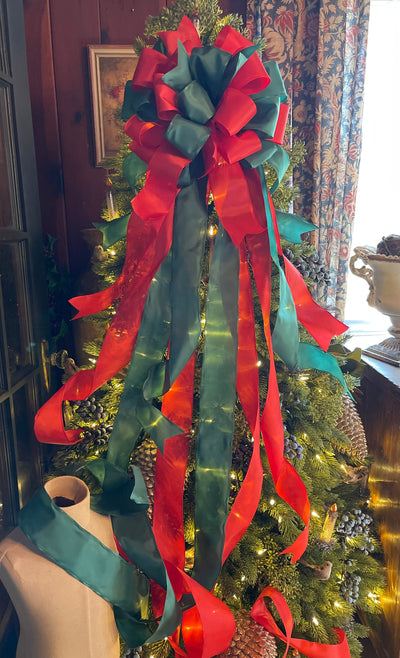 The Lisa Red & Green Christmas Tree Topper Bow, long streamer bow, Xmas bow, ribbon topper, tree trimming bow, Christmas decor, outdoor bow