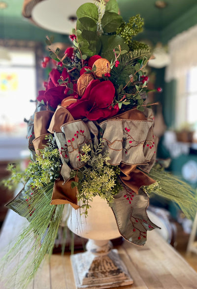 The Jolie Red Amaryllis Mini Christmas Tree