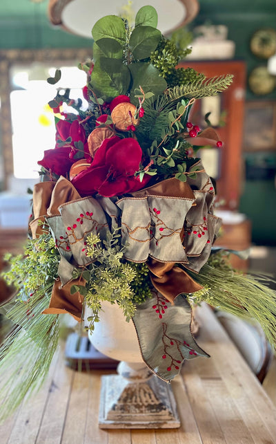 The Jolie Red Amaryllis Mini Christmas Tree
